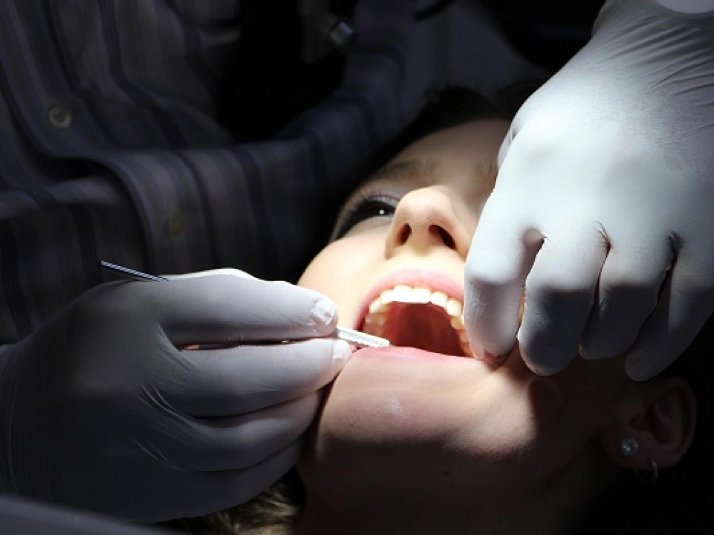 Fotografía de un tratamiento de periodoncia